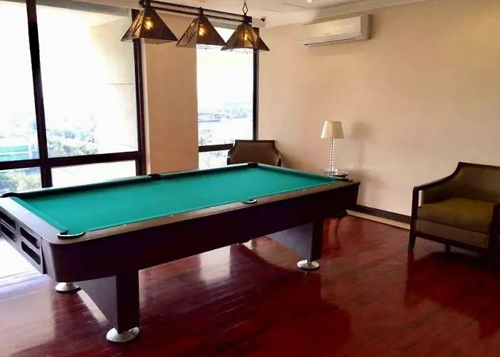 1br Near Beach, Airport & In Of Bay